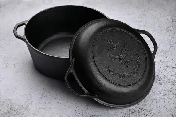 Cast Iron Dutch Oven with Skillet Lid 30cm