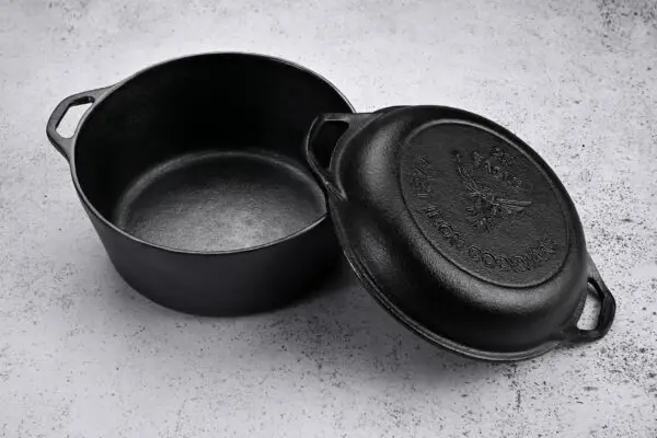 ast Iron Dutch Oven with Skillet Lid 25cm