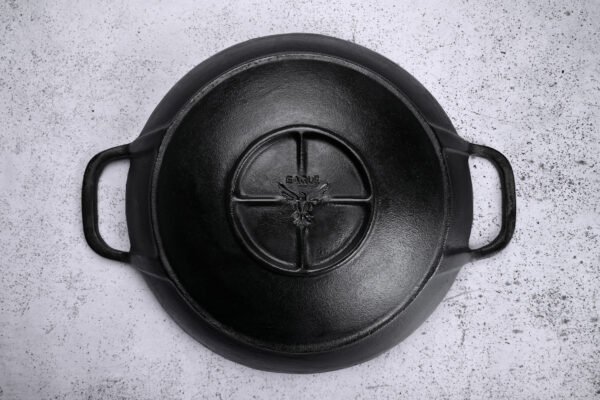 Cast Iron Wok 38cm - Image 3