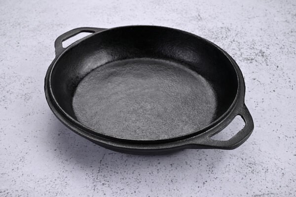 Cast Iron Dutch Oven with Skillet Lid 25cm - Image 4