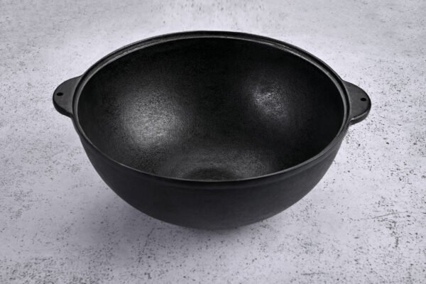 Cast Iron Wok 30cm - Image 2