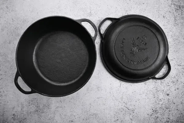 Cast Iron Dutch Oven 30cm with Skillet Lid